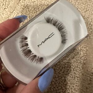 MAC Cosmetics Natural Lashes